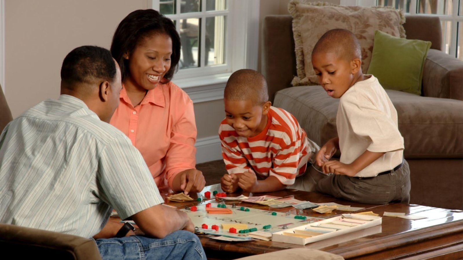family-reviewing-finances